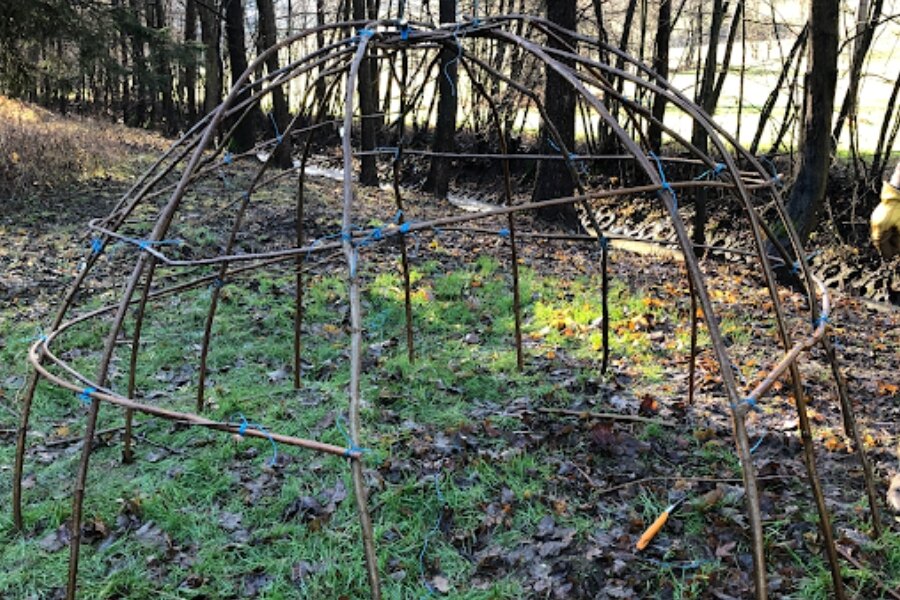 Paracord segítségével épített szerkezet
