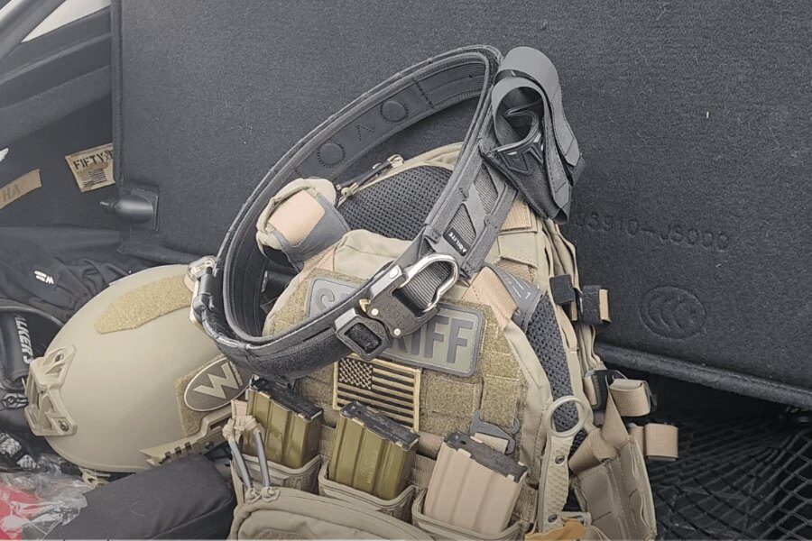 Magnetix Battle Belt Aglilite Gear, plate carrier, sisak. Forrás: FiftyShadesofFDE