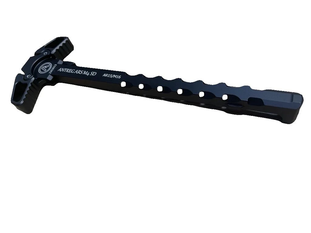 Az AR-15 Antreg® SD kétoldali felhúzókar.