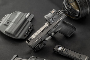 CZ P-10 C PORTED pisztoly / kaliber 9×19 CZUB®