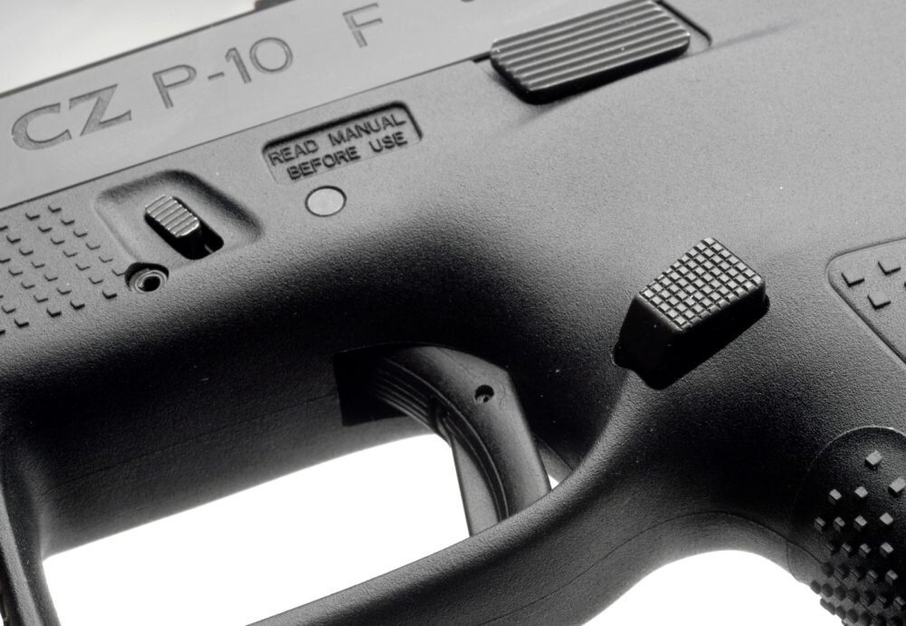CZ P-10 HB Industries® meghosszabbított tárkioldó