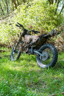 Mobil multispektrális álcázás motorkerékpárhoz – Ghosthood®
