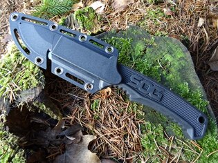 SOG® Field fixpengés kés - szatén, fekete markolat